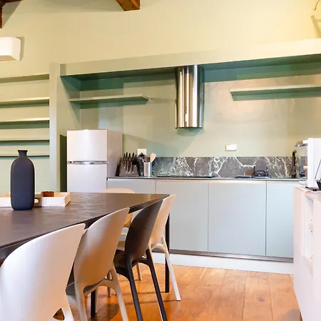 La Sosta By Happyhostorino *