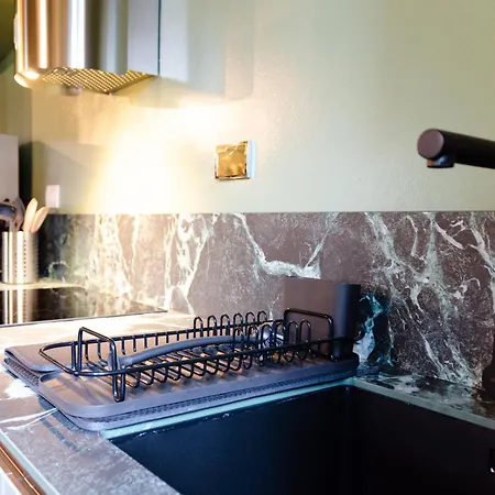 Apartment La Sosta By Happyhostorino Turin